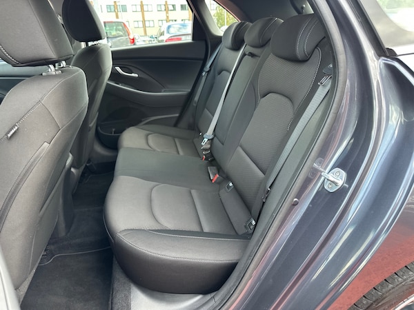 Used Hyundai i30 2017 for sale - 76127118: Photo 16