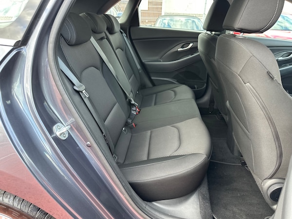 Used Hyundai i30 2017 for sale - 76127118: Photo 18