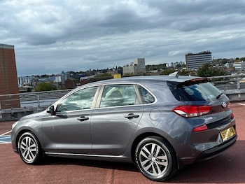 Used Hyundai i30 2017 for sale - 76127118: Photo 2