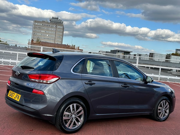Used Hyundai i30 2017 for sale - 76127118: Photo 9