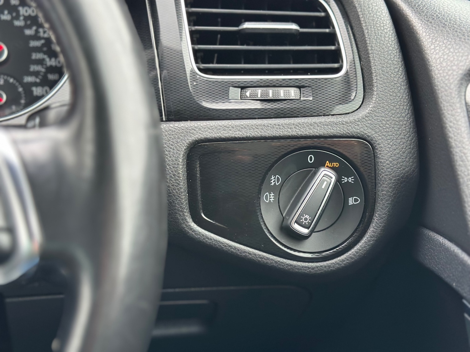 Used Volkswagen Golf 2016 for sale - 77461993: Photo 20