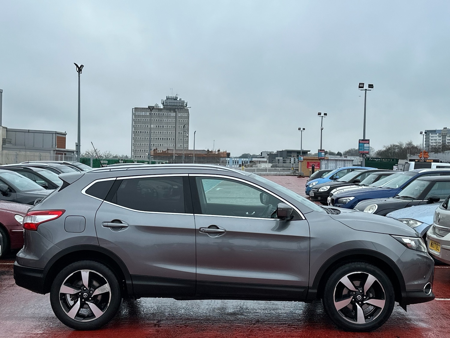 Used Nissan Qashqai 2015 for sale - 77687744: Photo 10