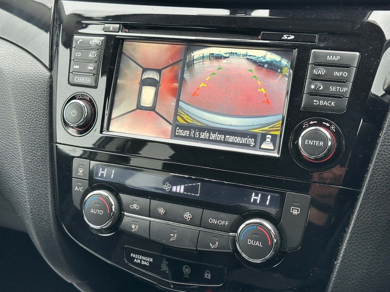 Used Nissan Qashqai 2015 for sale - 77687744: Photo 5