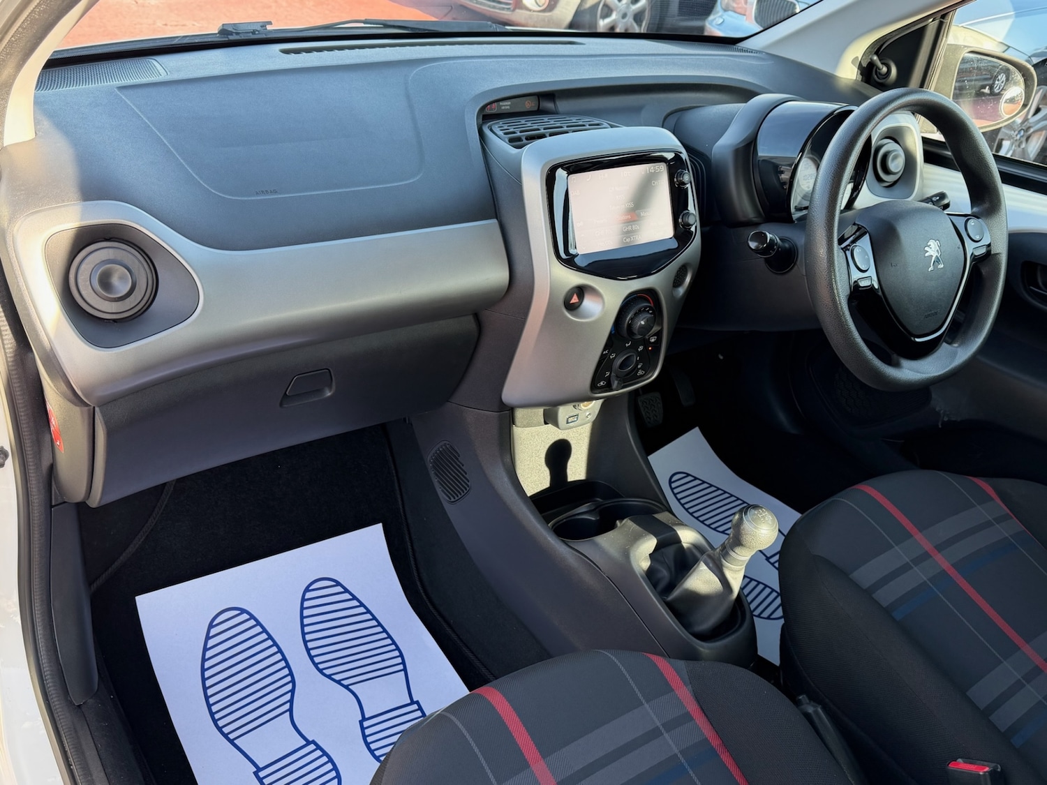 Used Peugeot 108 2015 for sale - 77704572: Photo 13