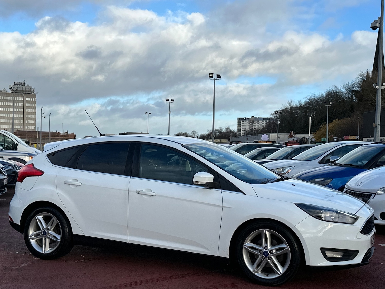 Used Ford Focus 2015 for sale - 76958707: Photo 1