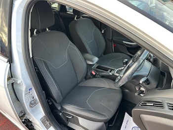 Used Ford Focus 2015 for sale - 76958707: Photo