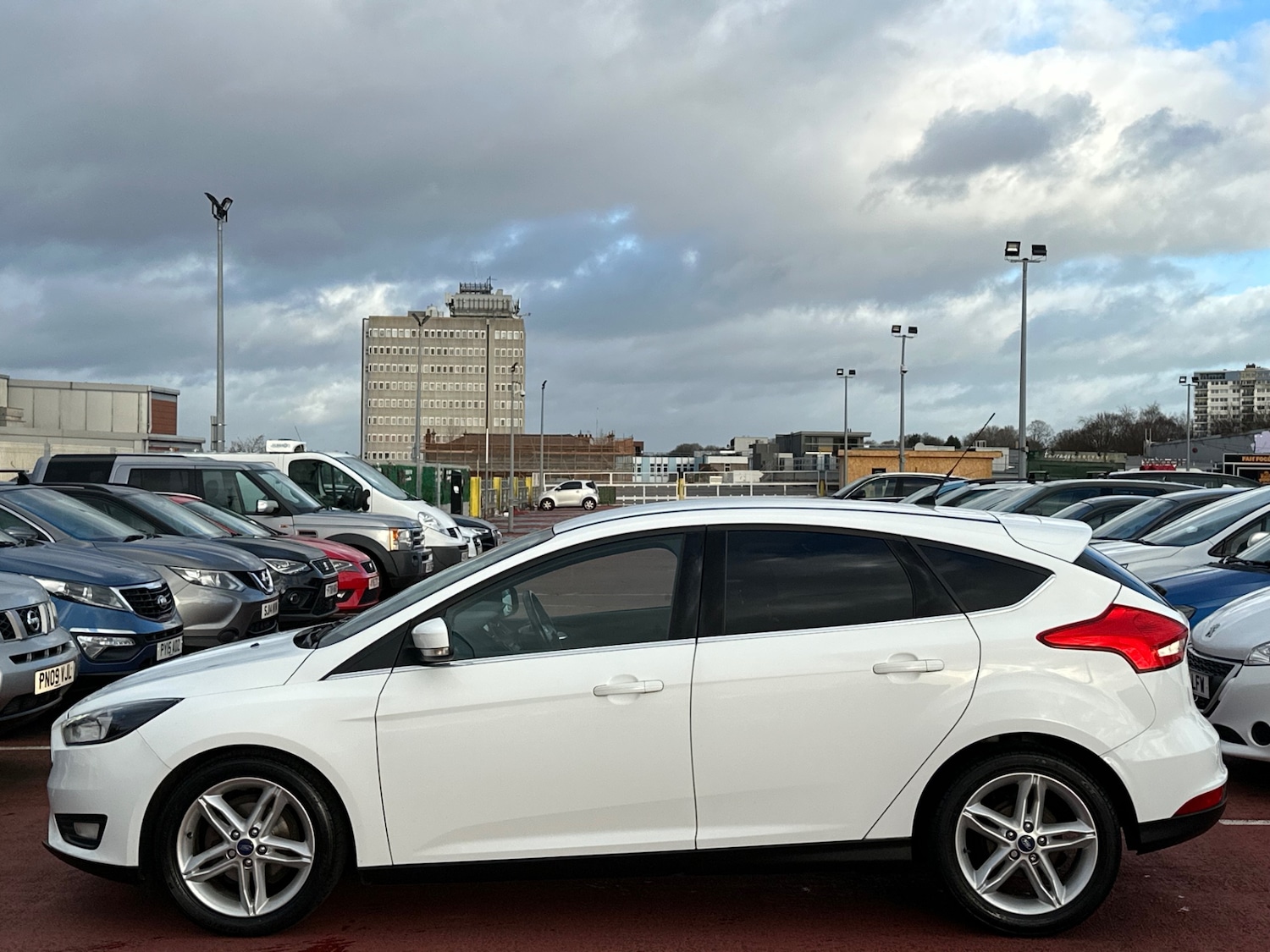 Used Ford Focus 2015 for sale - 76958707: Photo 9