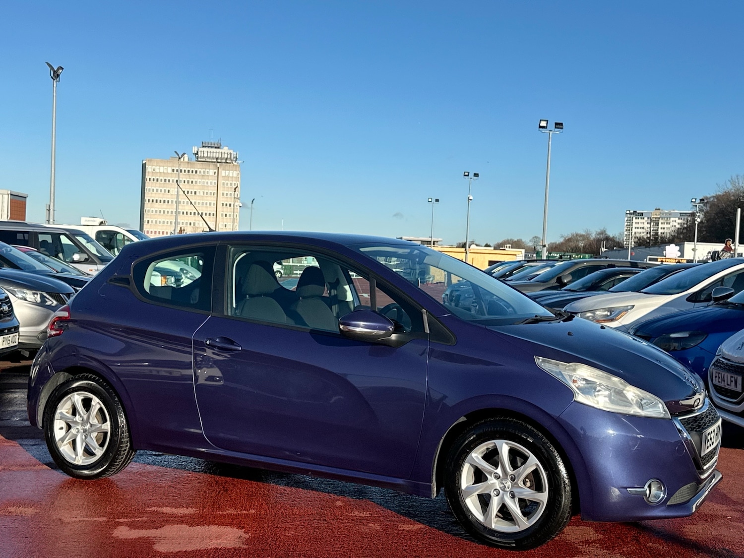 Used Peugeot 208 2013 for sale - 76879381: Photo 1