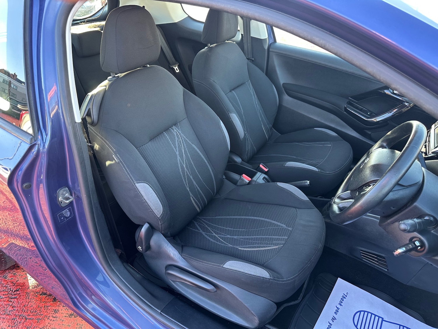 Used Peugeot 208 2013 for sale - 76879381: Photo 3