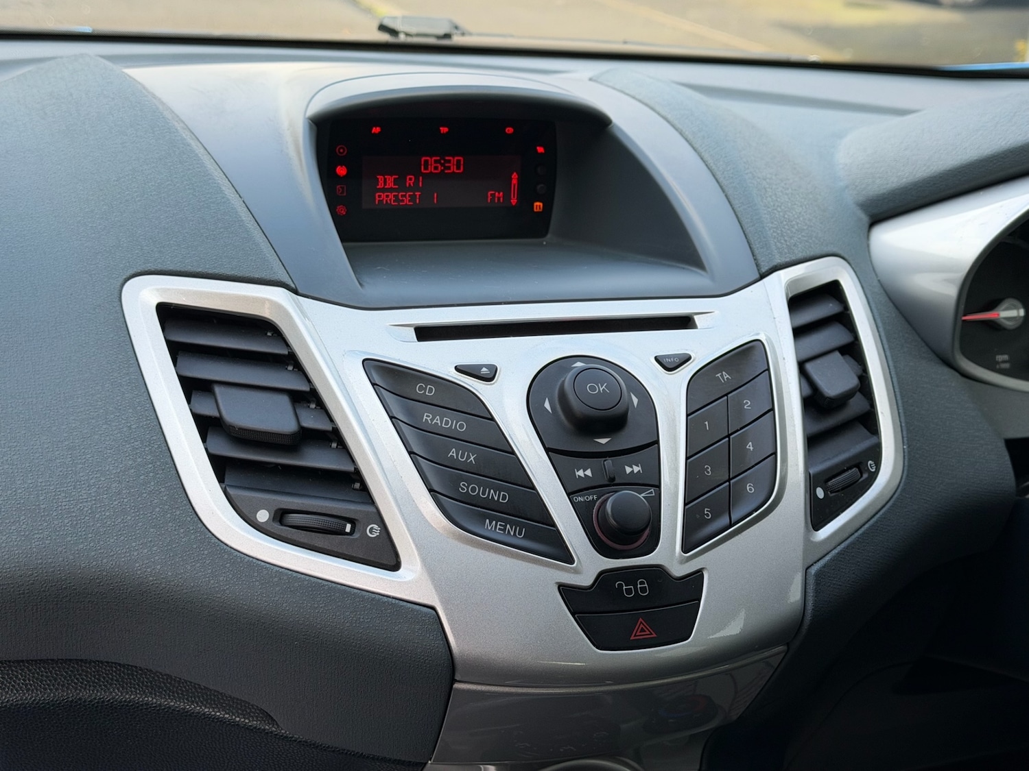 Used Ford Fiesta 2010 for sale - 78183270: Photo 18