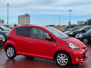 2014 (14) - 1.0 VVT-i Mode 5dr - LOW 38k MILES - FULL MOT