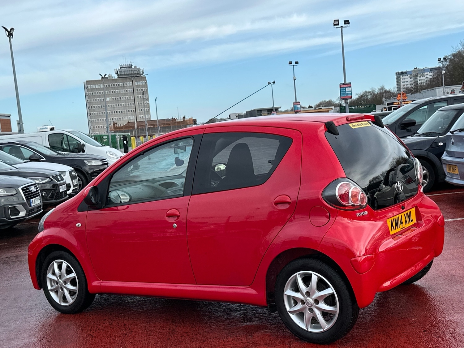 Used Toyota AYGO 2014 for sale - 77475767: Photo 2