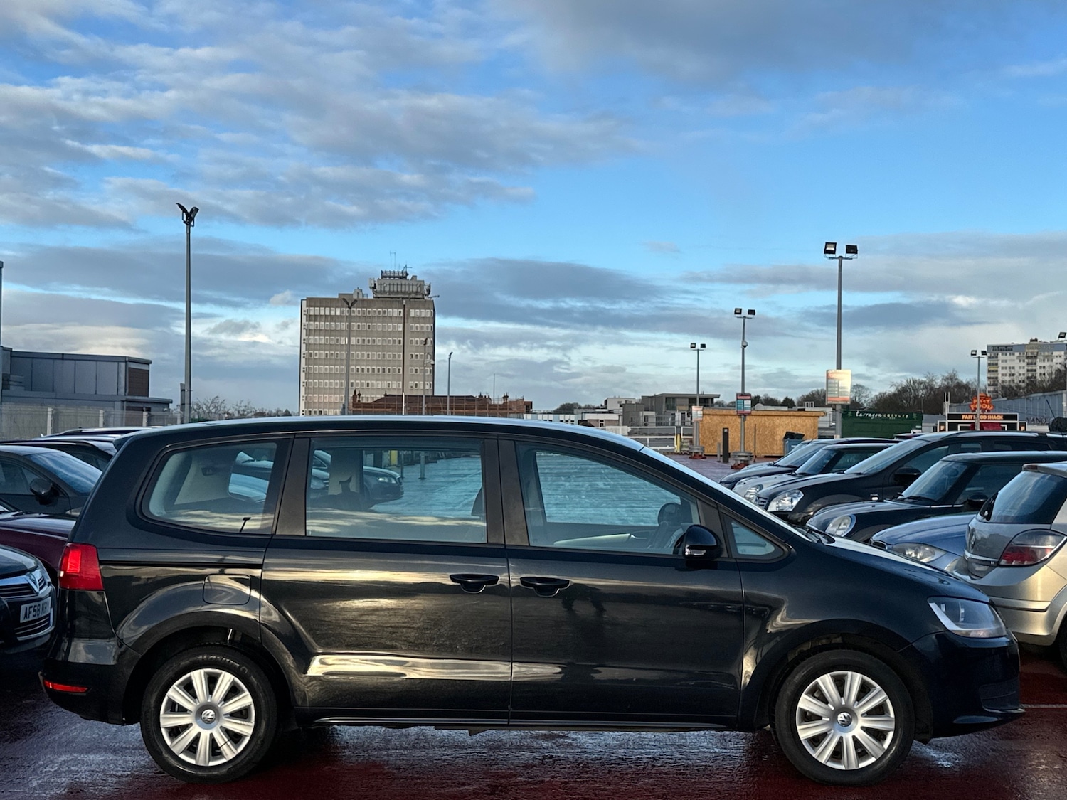 Used Volkswagen Sharan 2011 for sale - 77563468: Photo 9