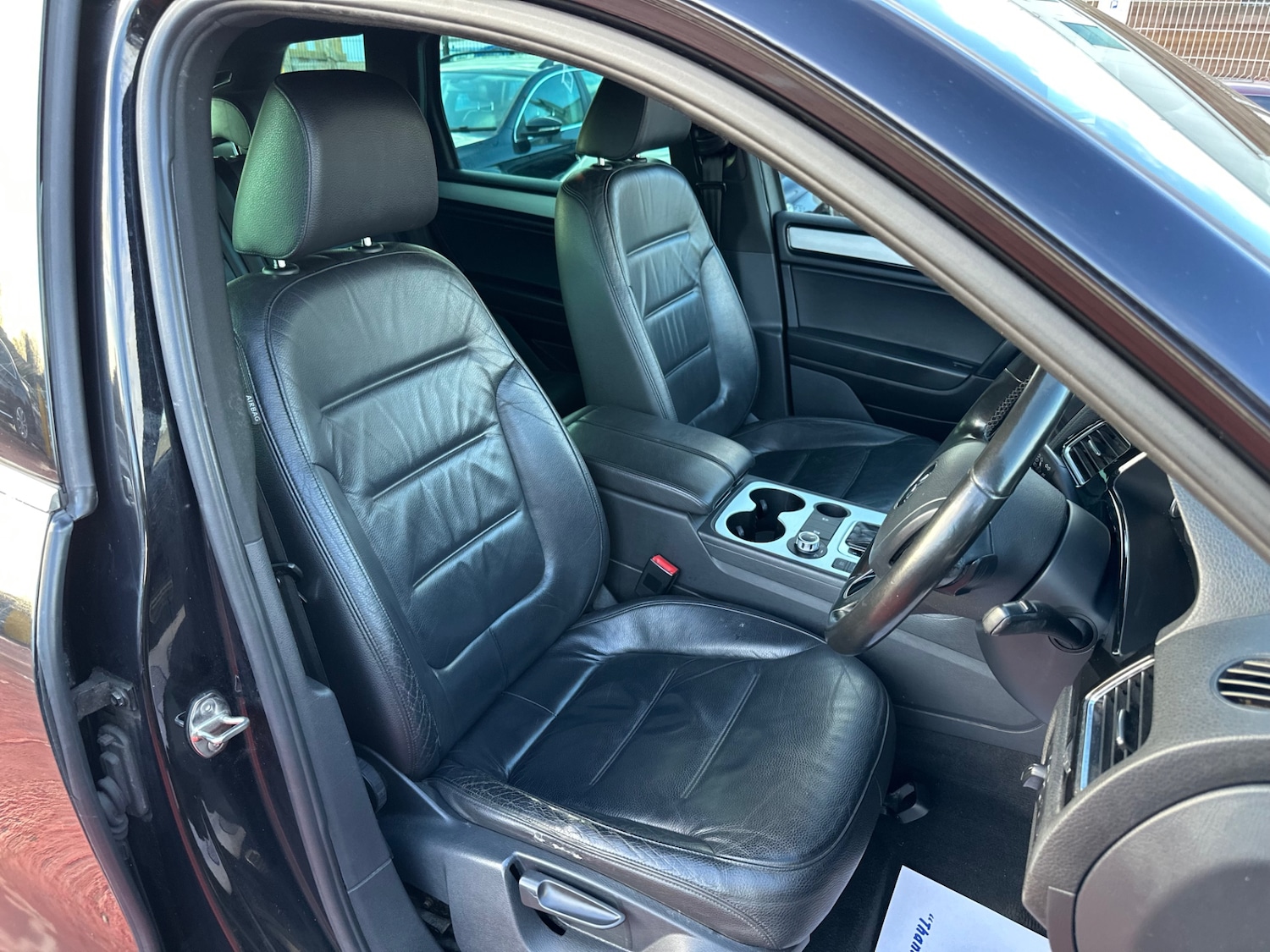 Used Volkswagen Touareg 2011 for sale - 77460848: Photo 3