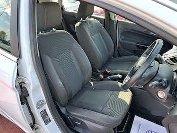 Used Ford Fiesta 2015 for sale - 75754947: Photo
