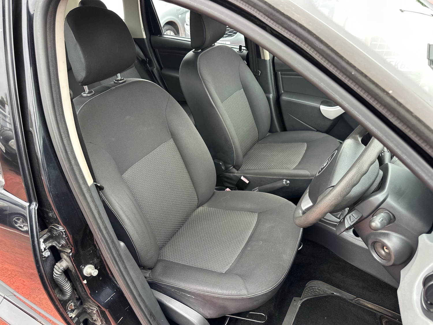 Used Dacia Duster 2013 for sale - 76479568: Photo 3