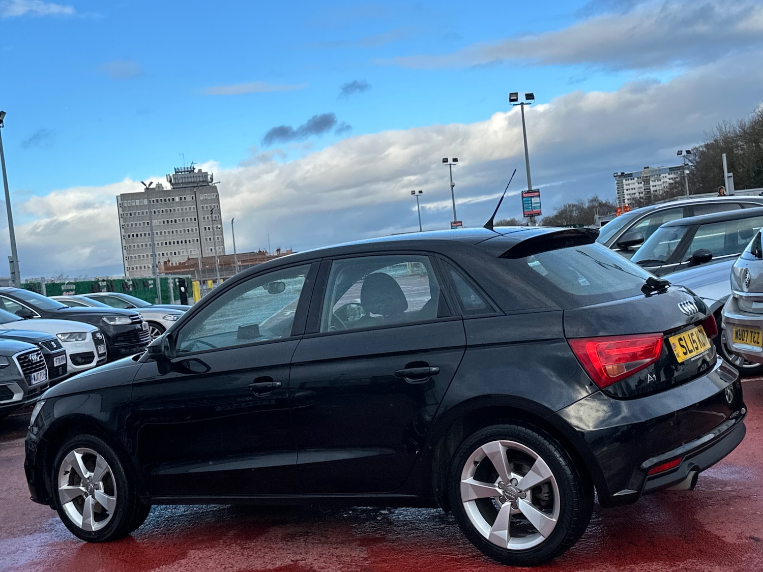 Used Audi A1 2015 for sale - 77573161: Photo 2