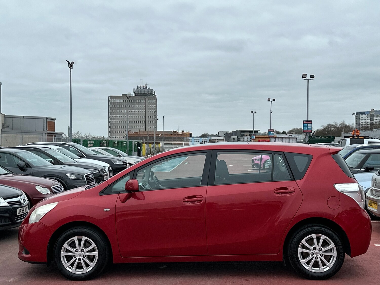 Used Toyota Verso 2011 for sale - 77687949: Photo 10