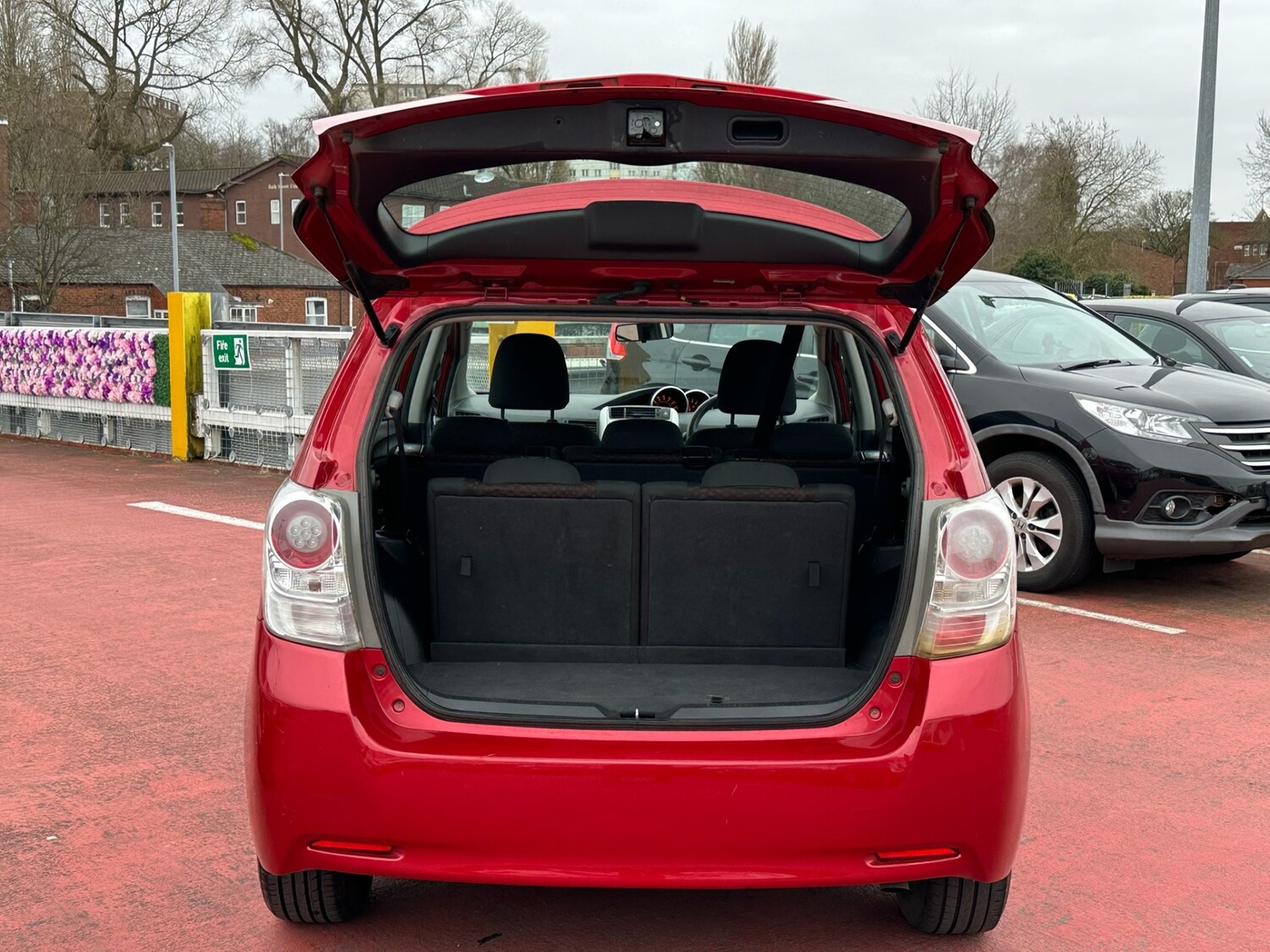 Used Toyota Verso 2011 for sale - 77687949: Photo 11