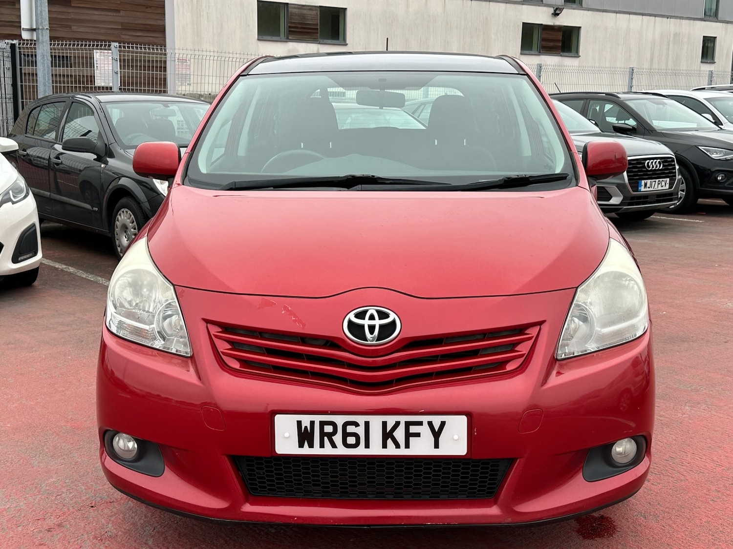 Used Toyota Verso 2011 for sale - 77687949: Photo 5