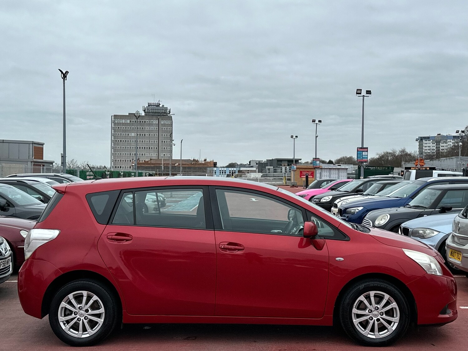 Used Toyota Verso 2011 for sale - 77687949: Photo 9