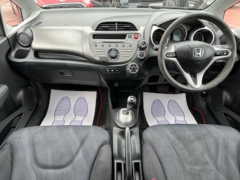Used Honda Jazz 2010 for sale - 75851874: Photo