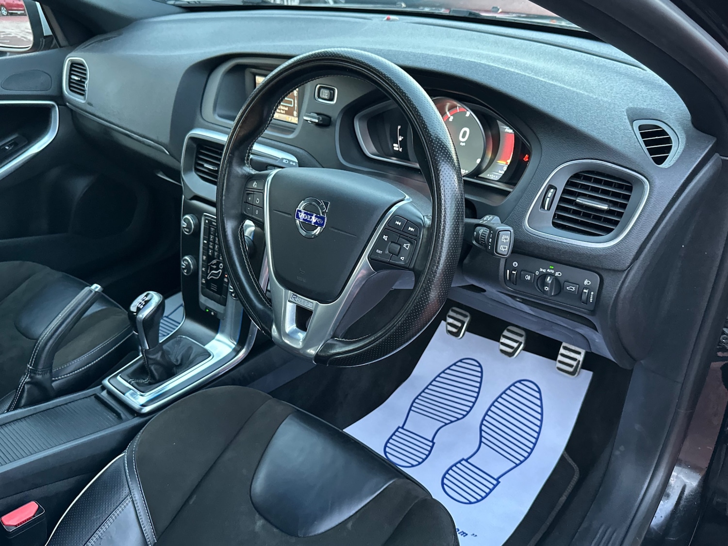 Used Volvo V40 2015 for sale - 76963800: Photo 13