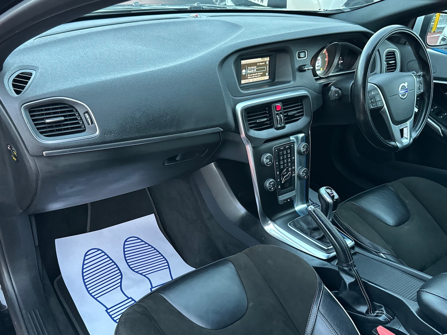 Used Volvo V40 2015 for sale - 76963800: Photo 14