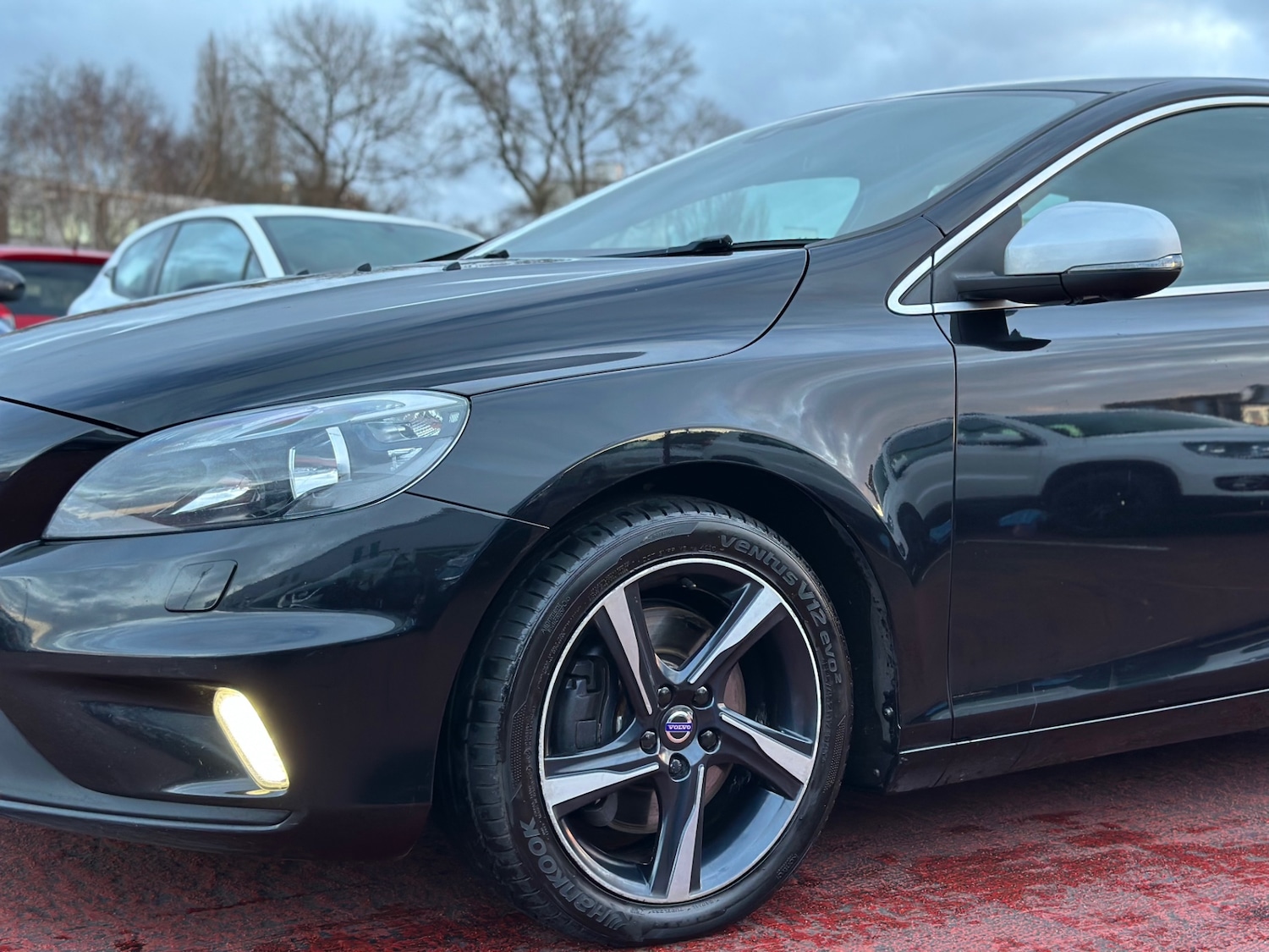 Used Volvo V40 2015 for sale - 76963800: Photo 18