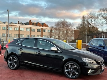 Used Volvo V40 2015 for sale - 76963800: Photo