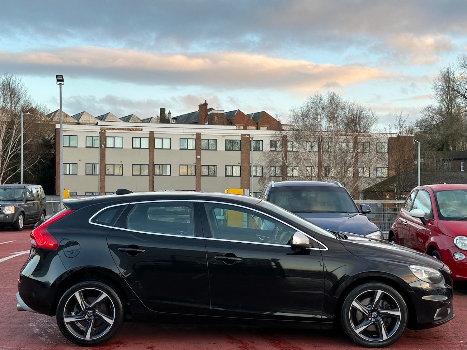 Used Volvo V40 2015 for sale - 76963800: Photo 7