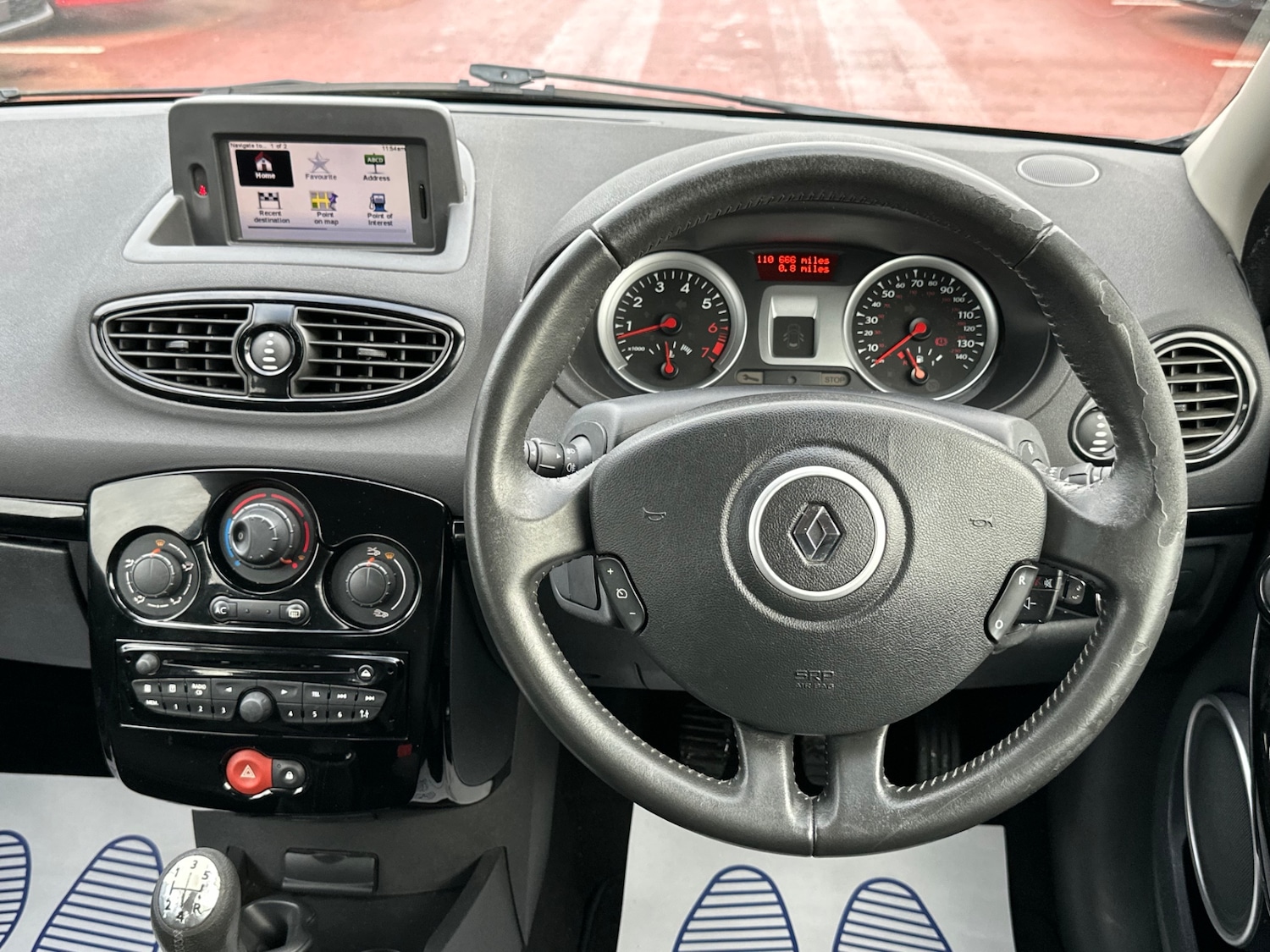 Used Renault Clio 2012 for sale - 76959749: Photo 15