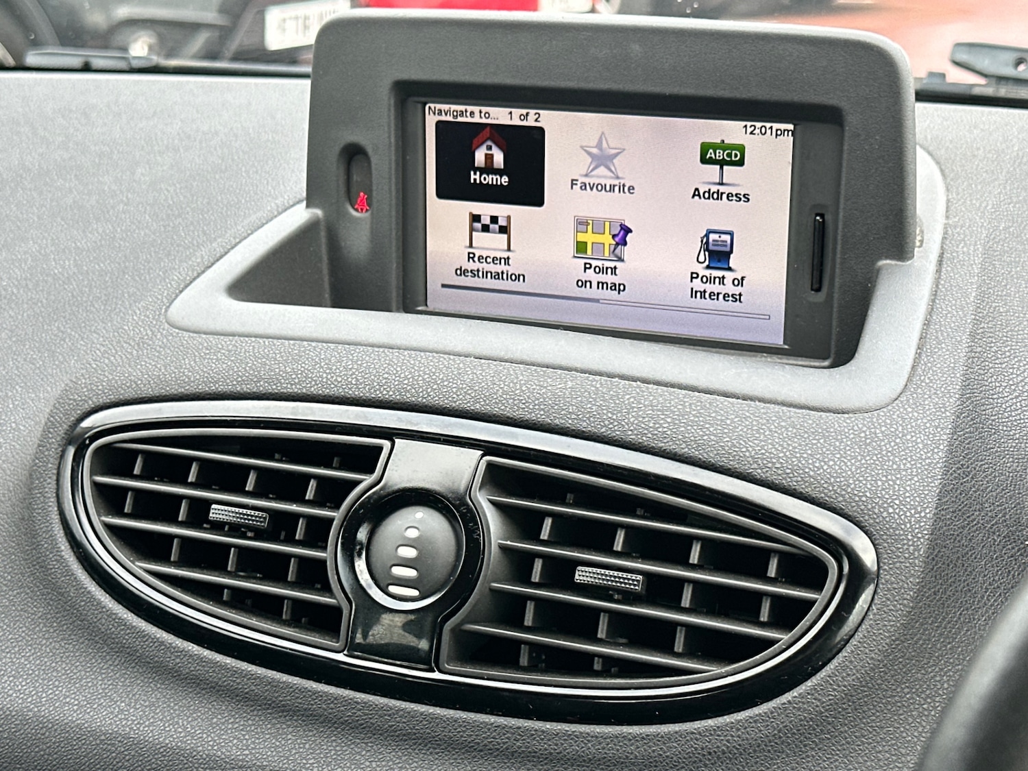 Used Renault Clio 2012 for sale - 76959749: Photo 16