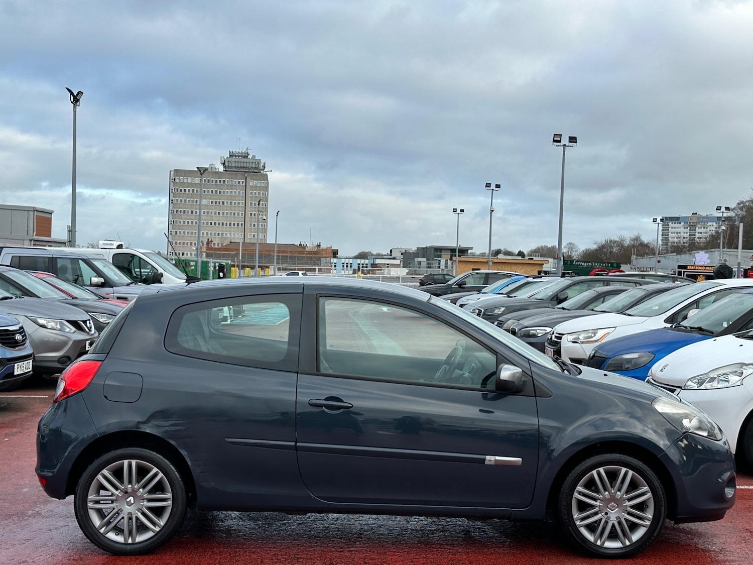 Used Renault Clio 2012 for sale - 76959749: Photo 9