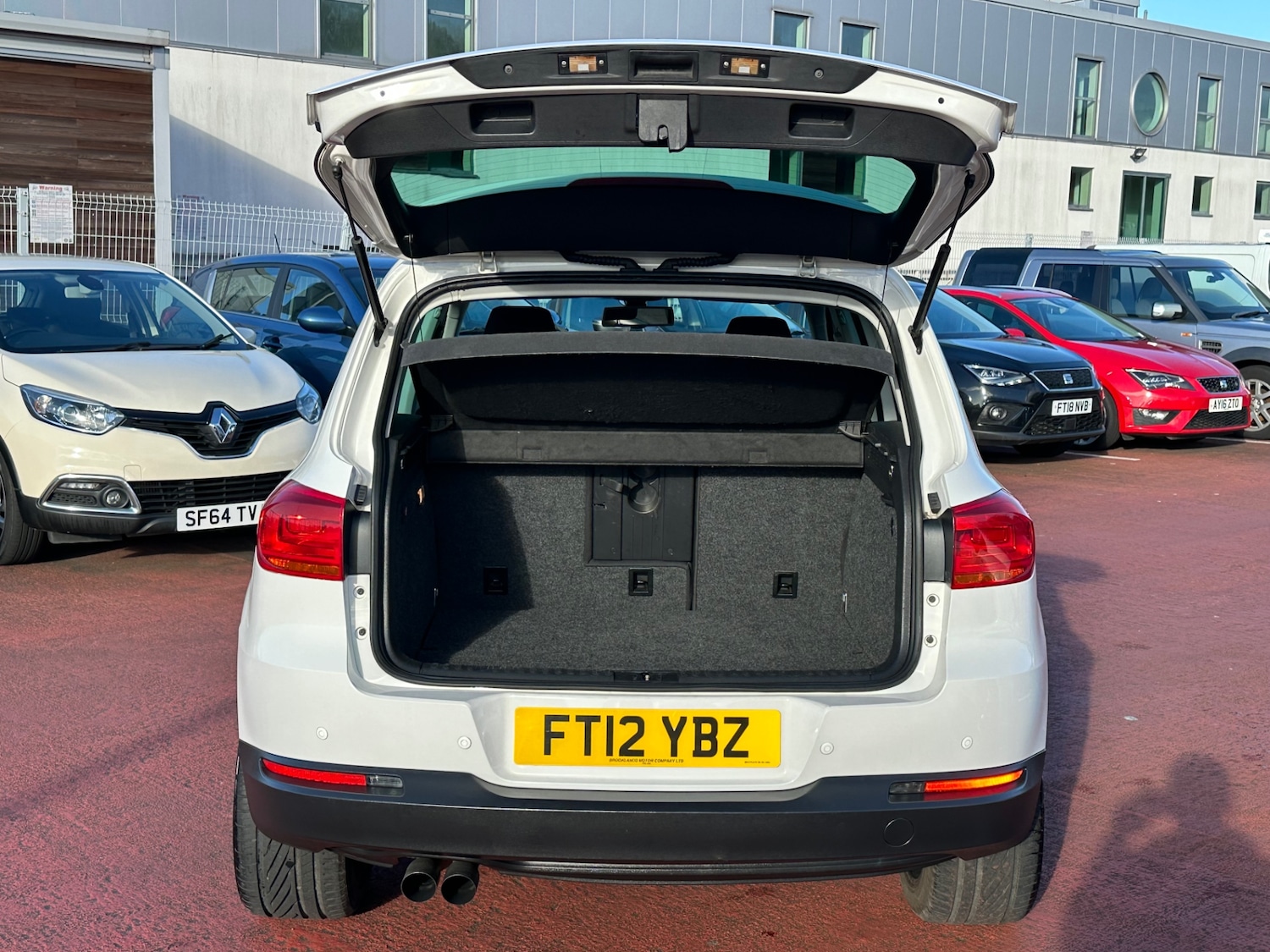 Used Volkswagen Tiguan 2012 for sale - 76706639: Photo 11