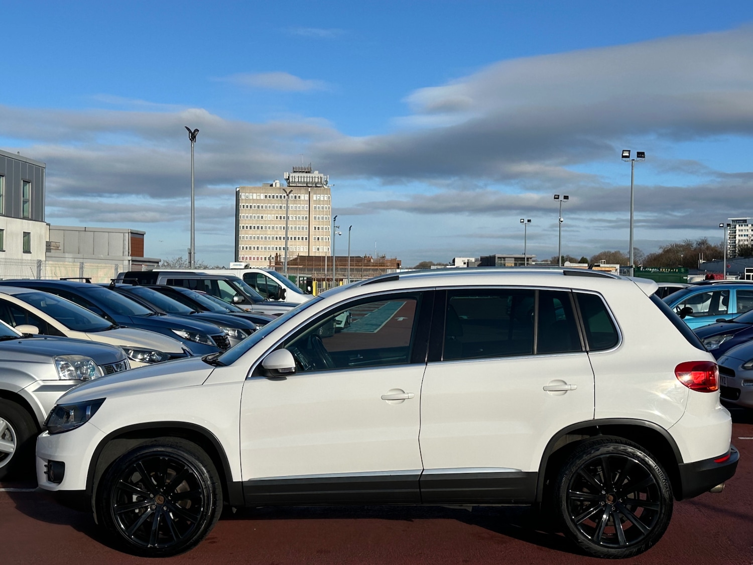 Used Volkswagen Tiguan 2012 for sale - 76706639: Photo 9