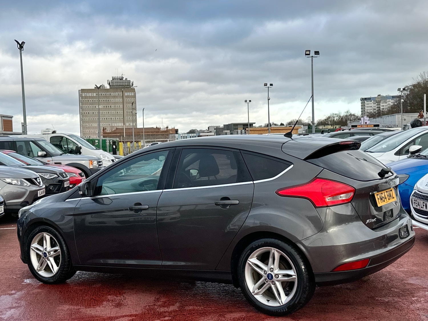 Used Ford Focus 2015 for sale - 76959915: Photo 2