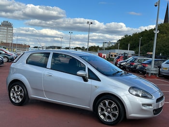 Used Fiat Punto 2016 for sale - 76046708: Photo
