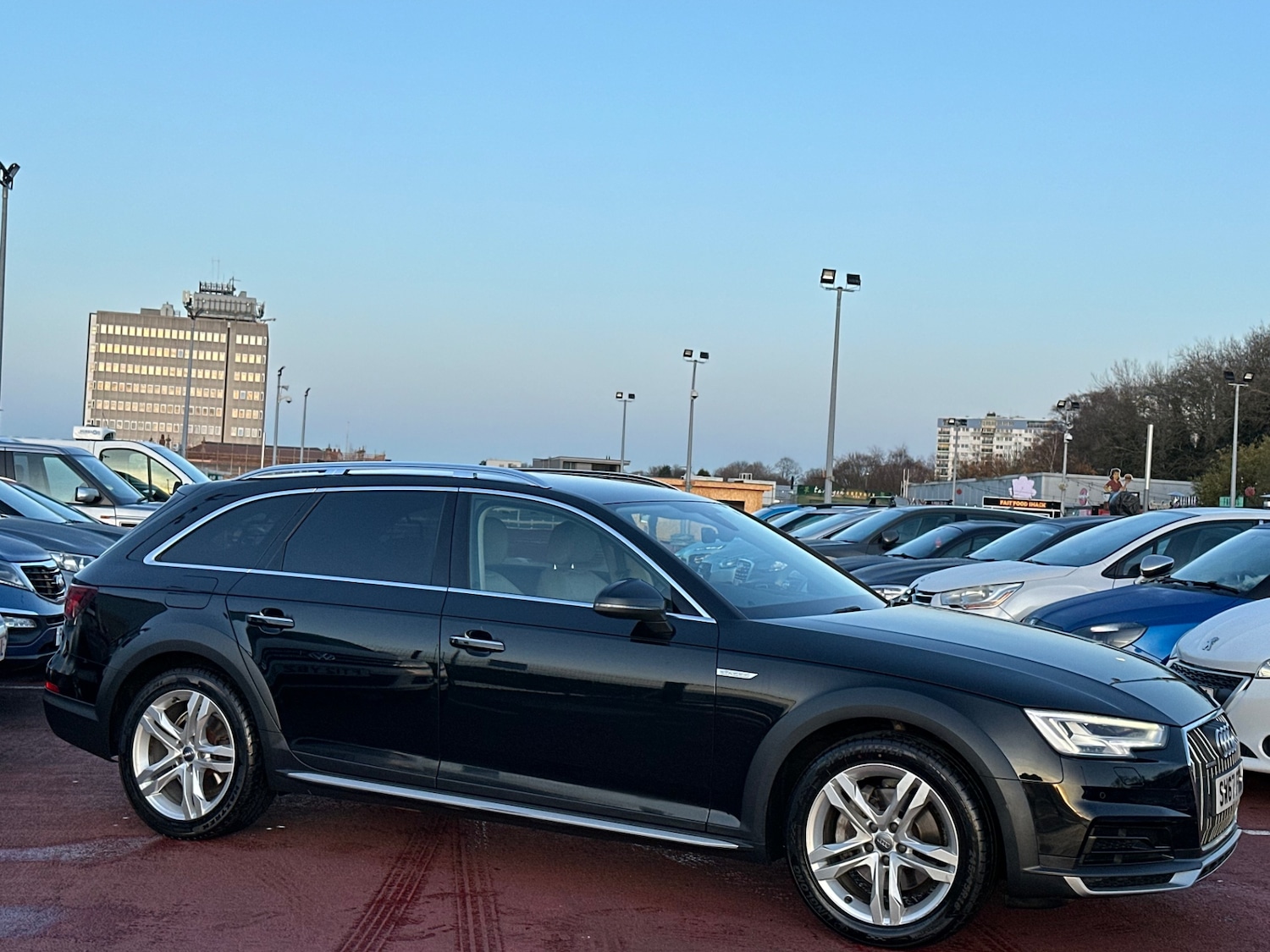Used Audi A4 Allroad 2017 for sale - 76879402: Photo 1