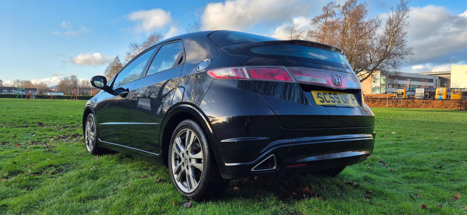 Used Honda Civic 2010 for sale - 77213574: Photo 3