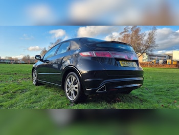 Used Honda Civic 2010 for sale - 77213574: Photo