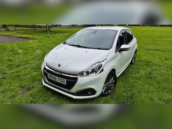 Used Peugeot 208 2016 for sale - 78976600: Photo
