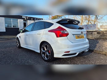 Used Ford Focus 2013 for sale - 77915317: Photo