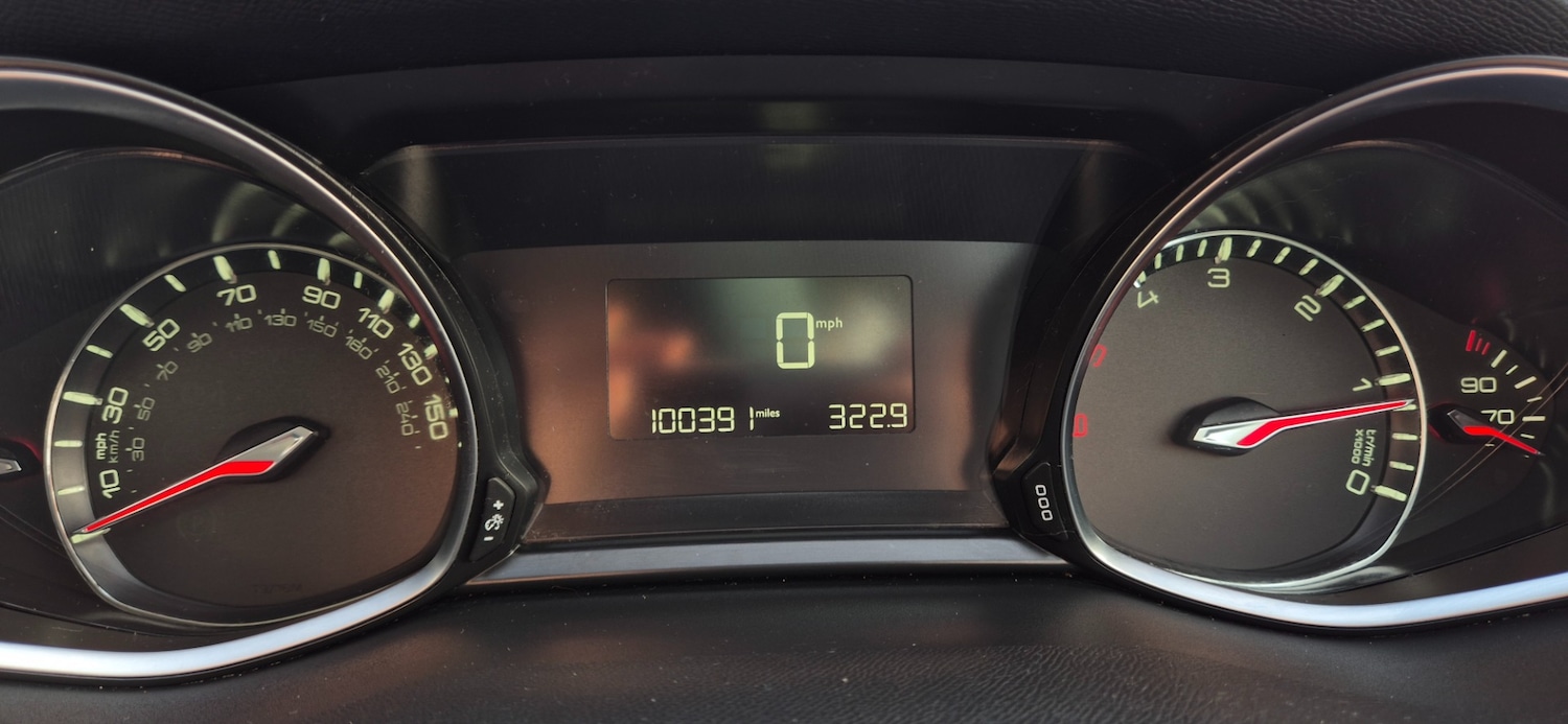 Used Peugeot 308 2015 for sale - 77541357: Photo 16