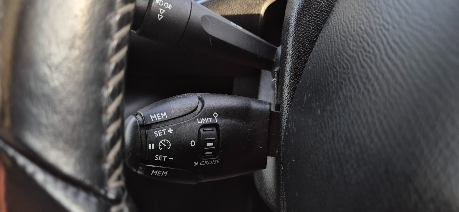 Used Peugeot 308 2015 for sale - 77541357: Photo 23