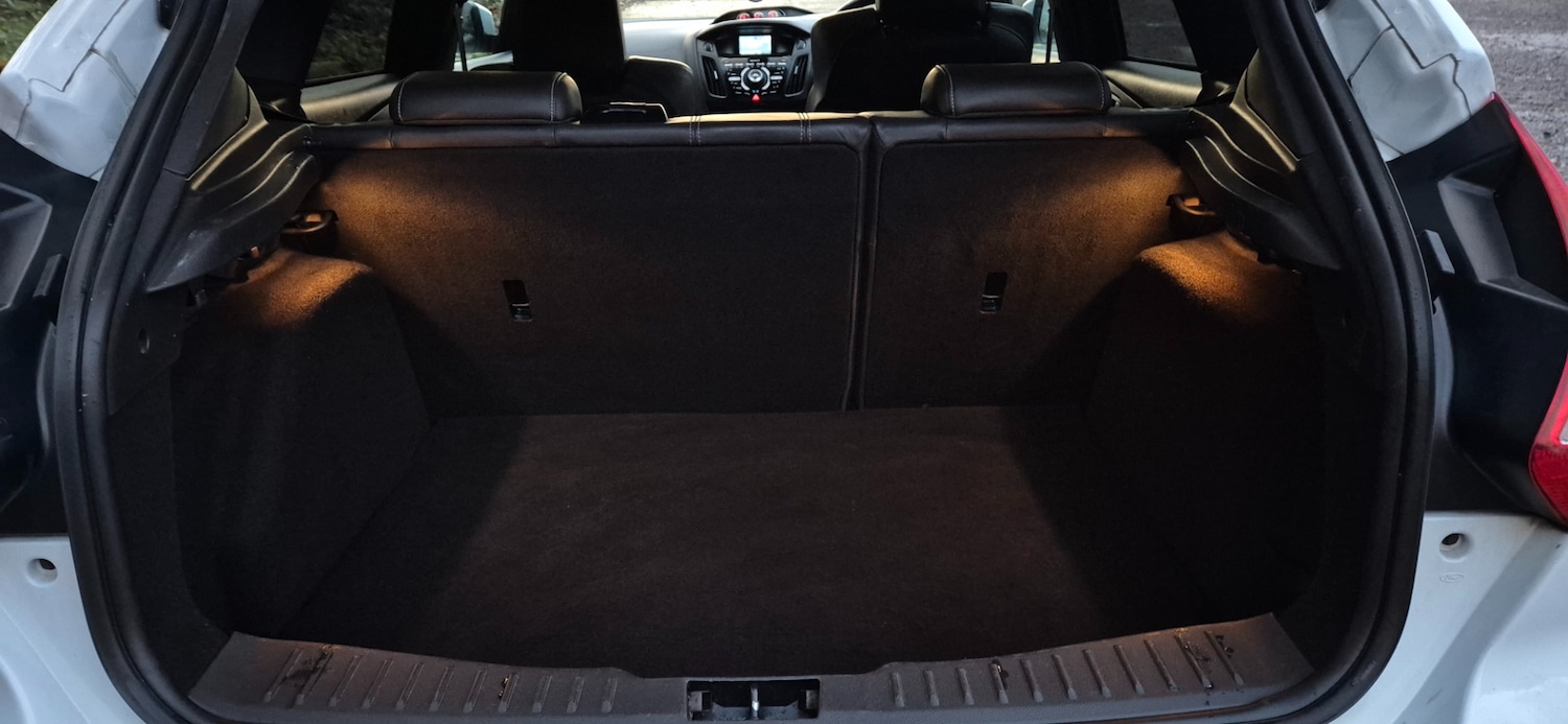 Used Ford Focus 2013 for sale - 76583363: Photo 10