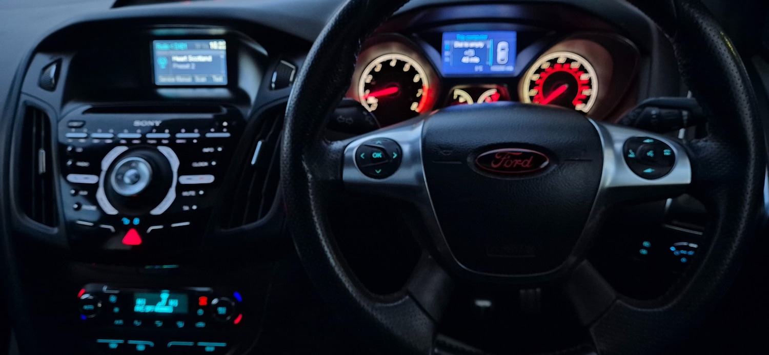 Used Ford Focus 2013 for sale - 76583363: Photo 18