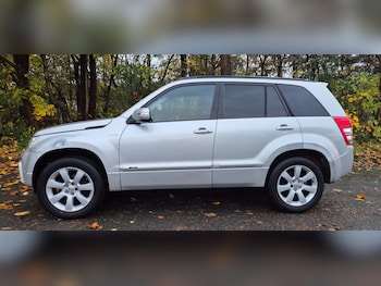 Used Suzuki Grand Vitara 2011 for sale - 76979572: Photo