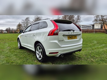 Used Volvo XC60 2015 for sale - 79352574: Photo