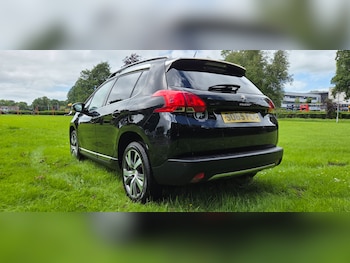 Used Peugeot 2008 2015 for sale - 78976636: Photo